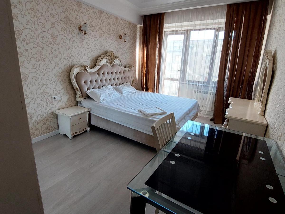 Elite Apartment In Street Mederova 50 Bișkek Exterior foto